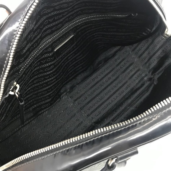 Prada BLACK Shoulder Bag SPAZZOLATO Logo - Picture 10 of 13